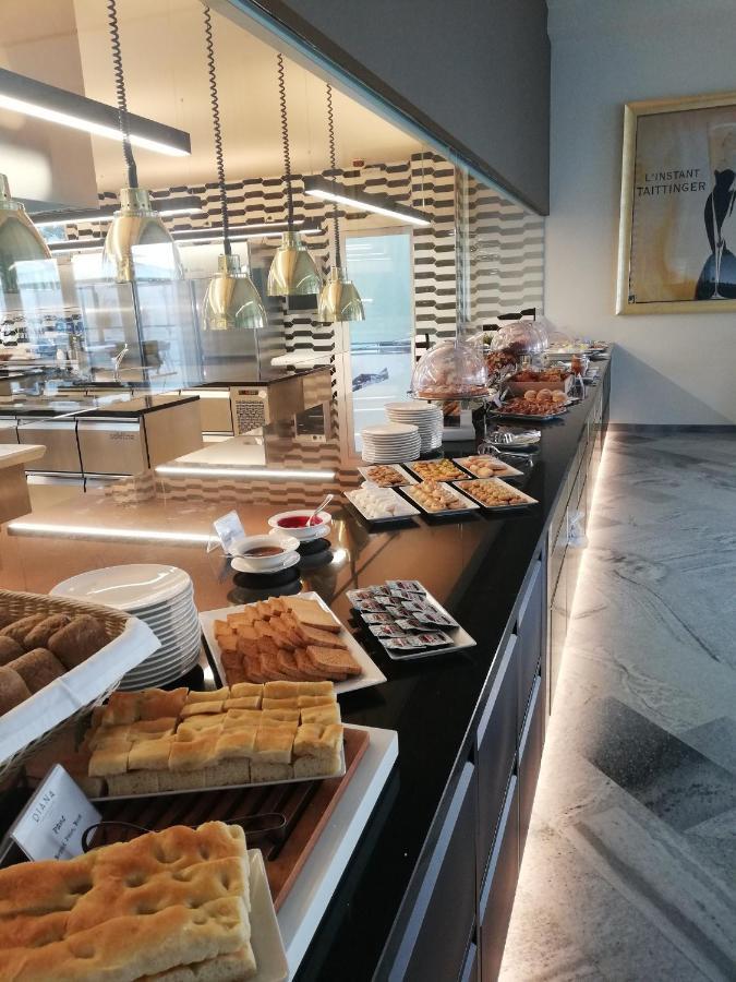 Diana Grand Hotel Alassio Kültér fotó